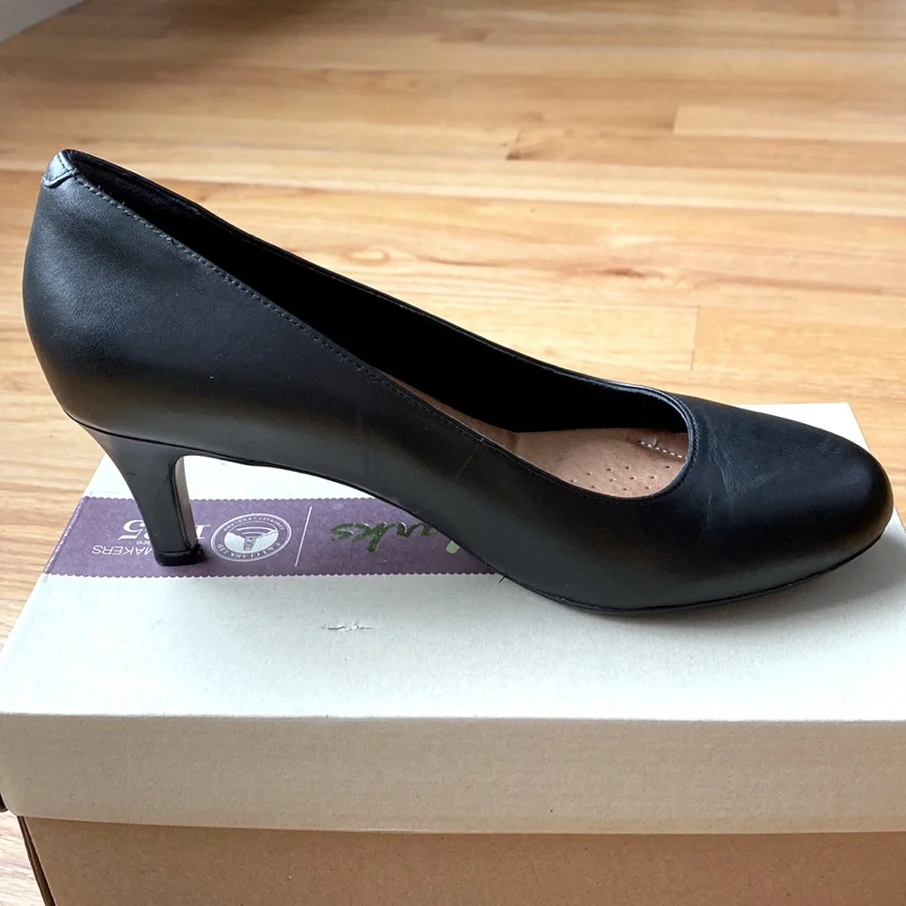Clarks Heavenly heart black leather heel 7W - Picture 4 of 9